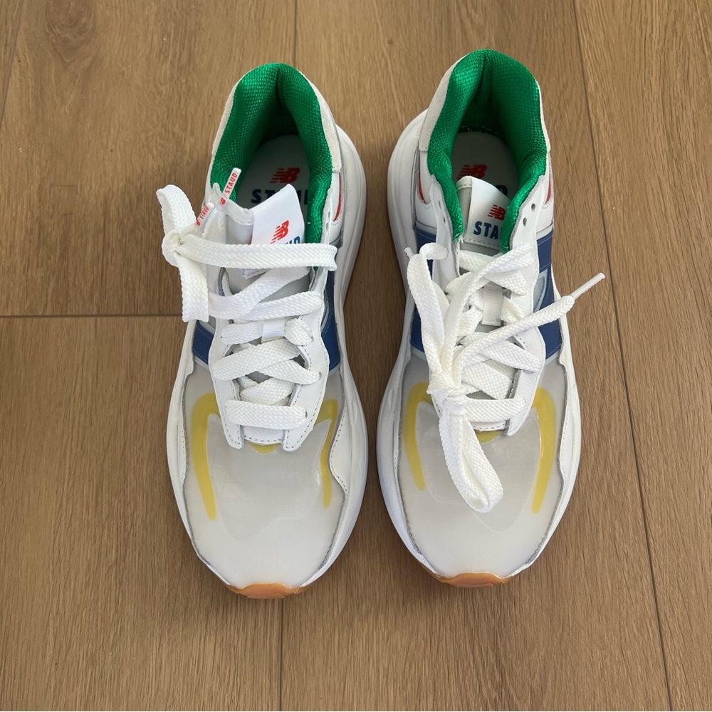 NEW Women’s New  Balance / STAUD Sneakers
